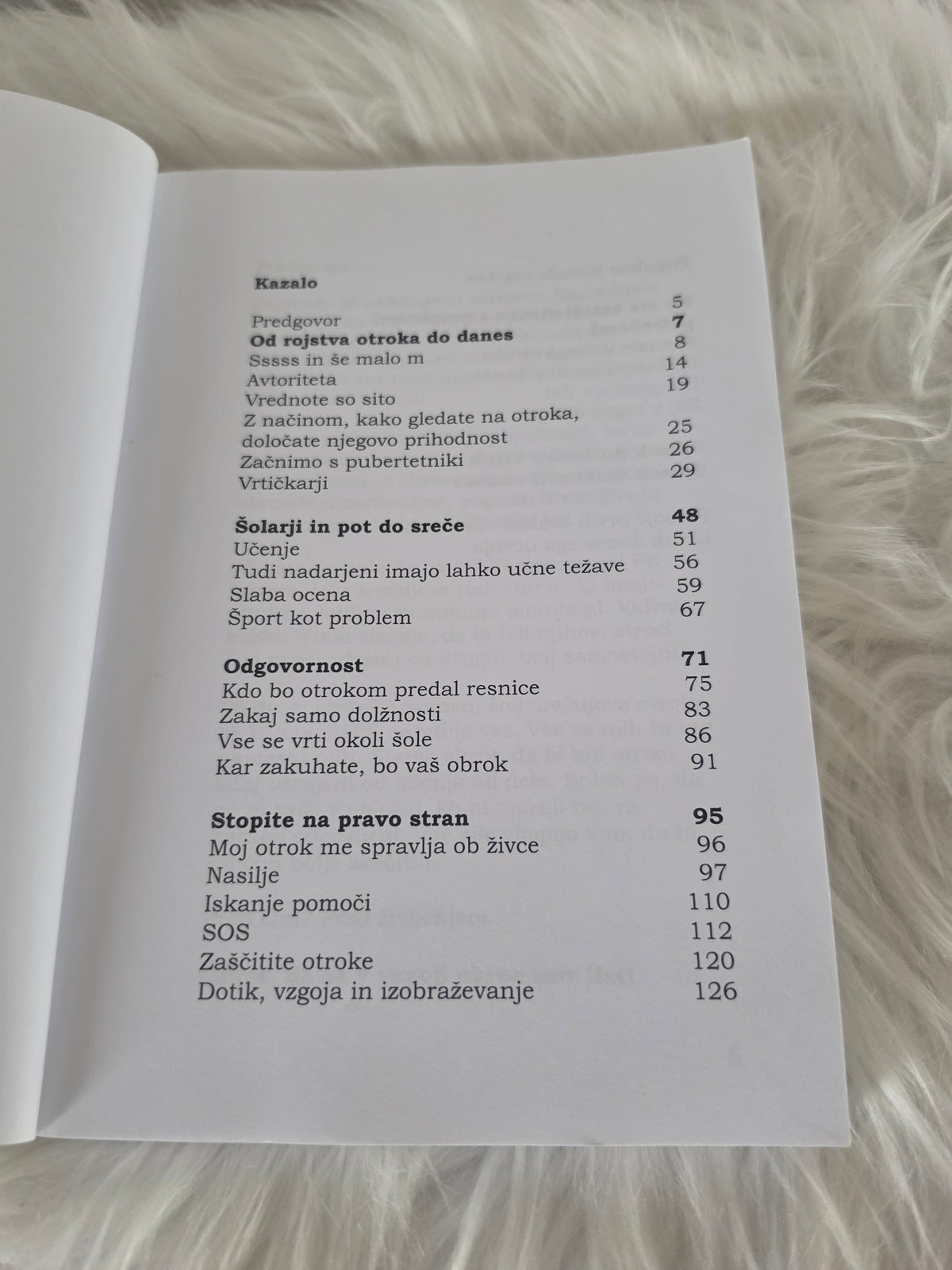 Varuh otrokovih dolžnosti ali nehajte se ukvarjati z otrokovimi pravicami ~ Marko Juhant, Simona Levc