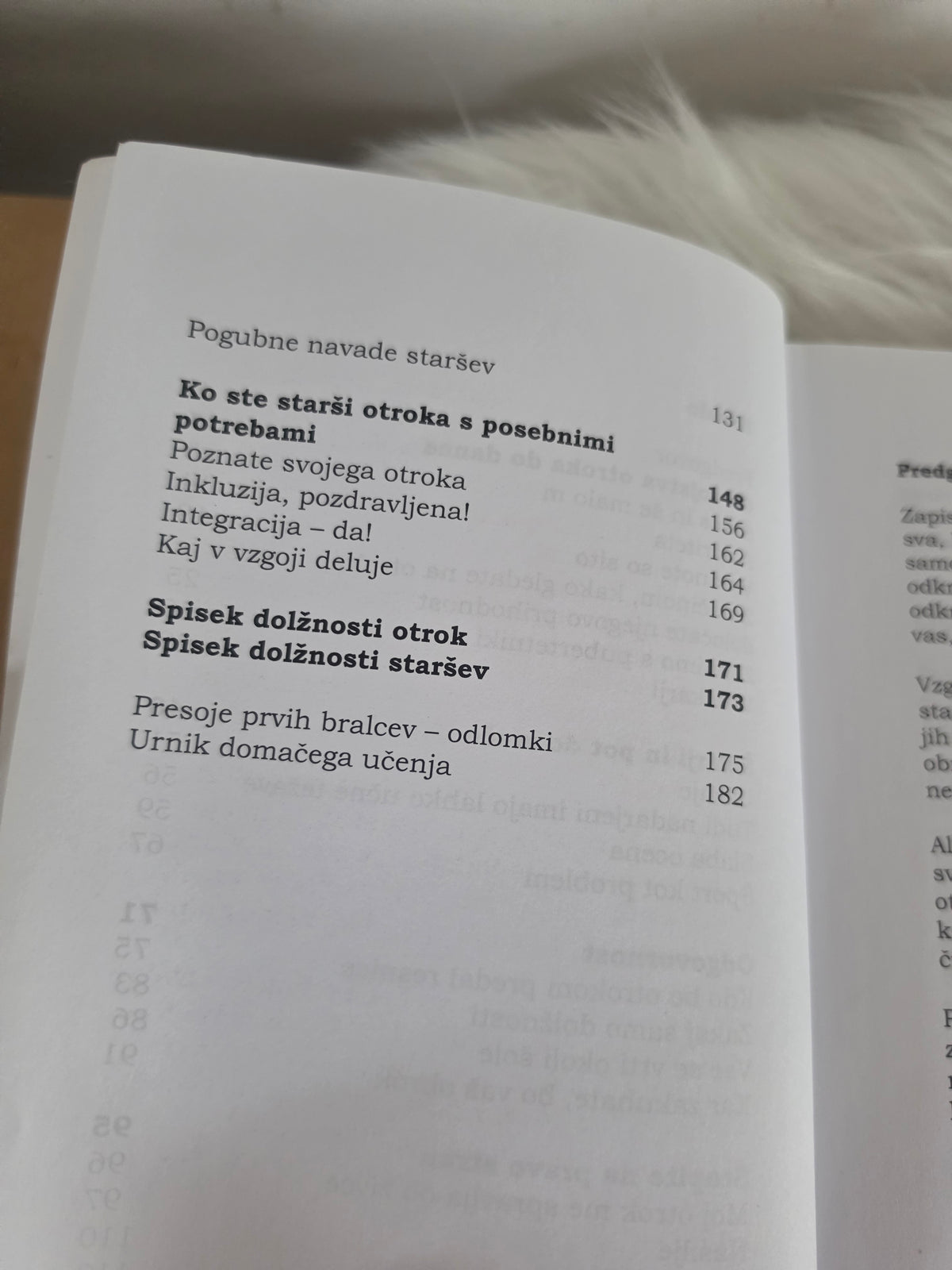 Varuh otrokovih dolžnosti ali nehajte se ukvarjati z otrokovimi pravicami ~ Marko Juhant, Simona Levc
