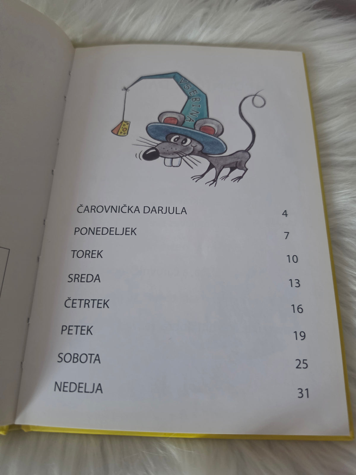 Čarovnička Darjula in njene težave z dobrimi deli Darja Ambrožič