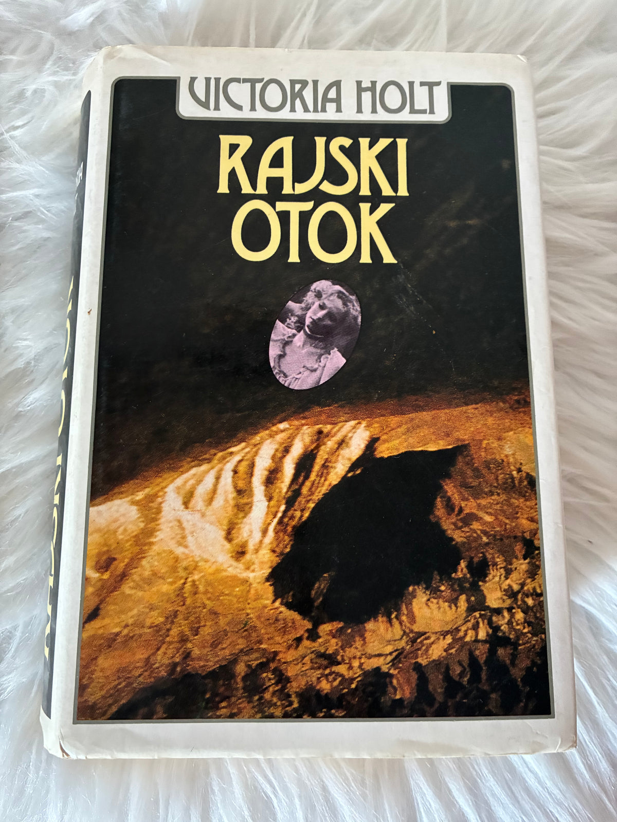 Rajski otok Victoria Holt