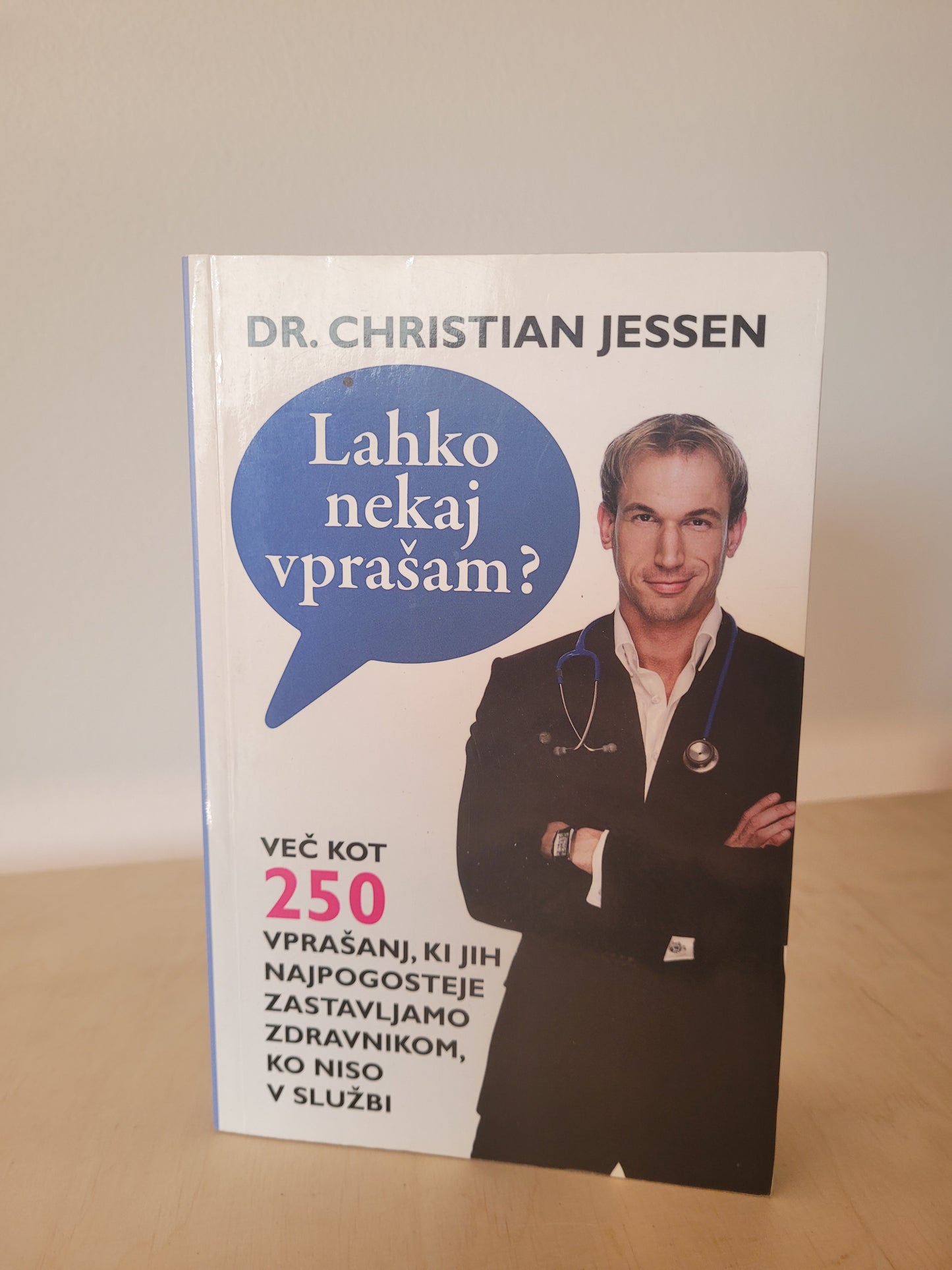 Lahko nekaj vprašam Dr.Christian Jessen