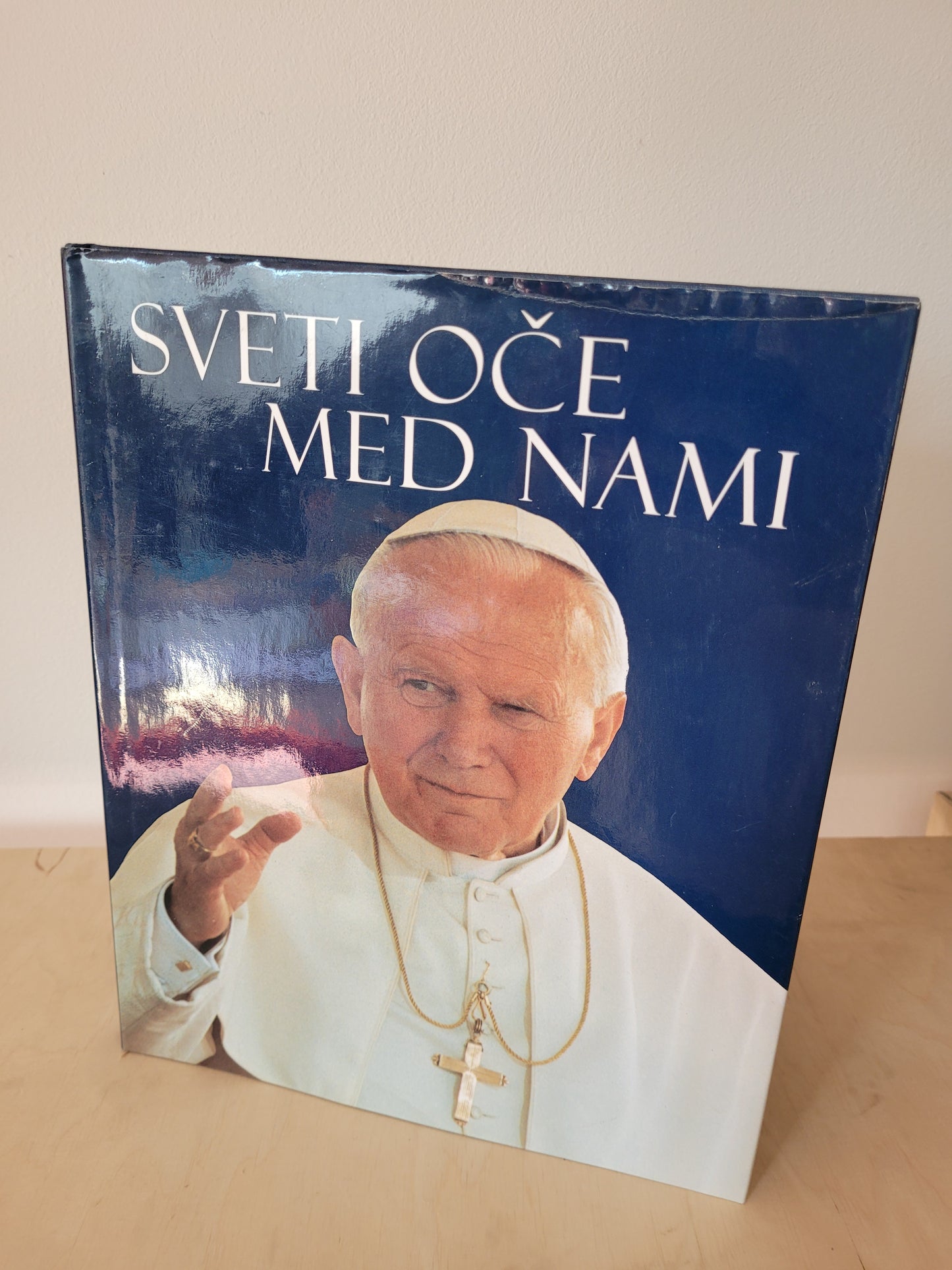 Sveti oče med nami