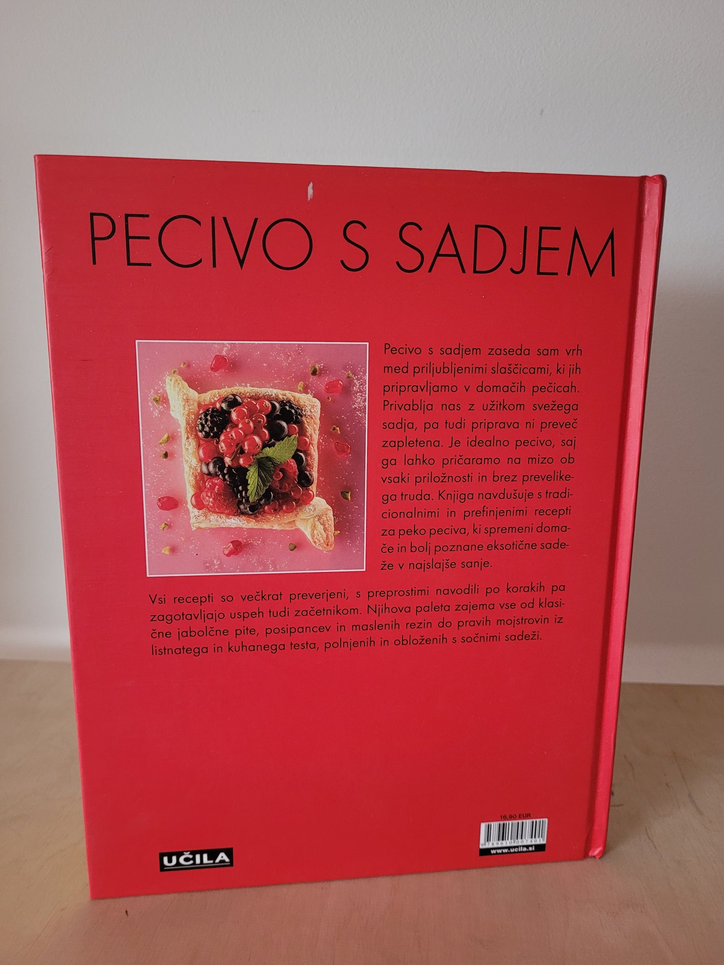 Pecivo s sadjem