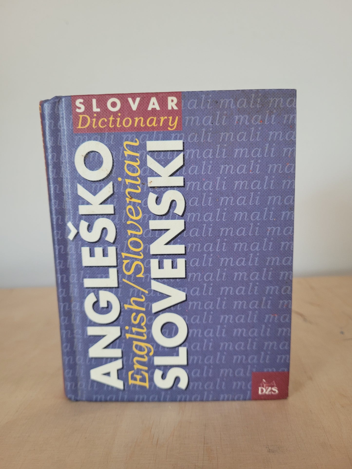 Angleško-slovenski slovar